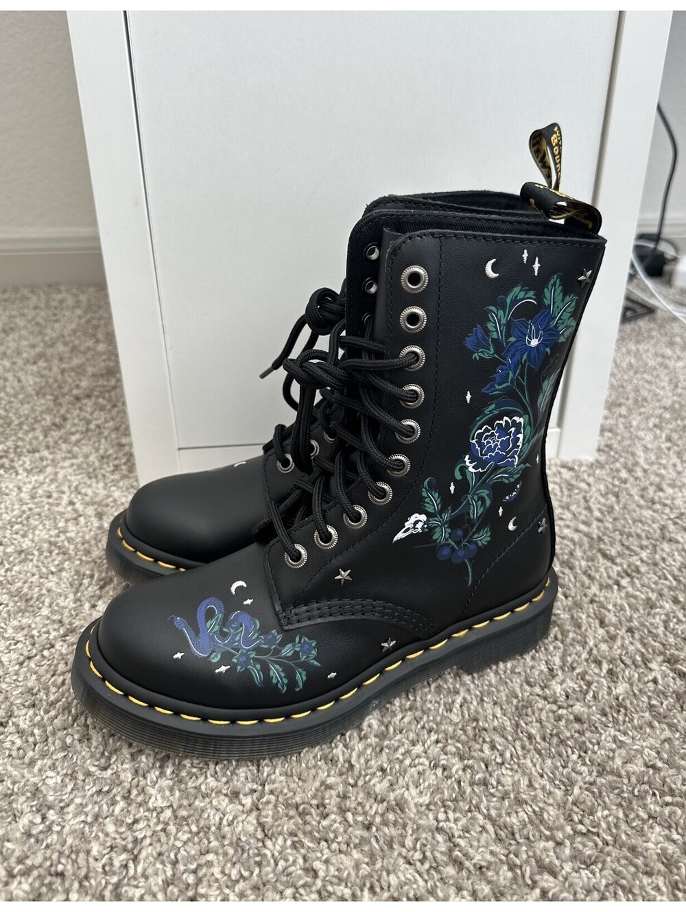 Doc Dr Marten Women’s Boots Mystic Floral Printed Leather 1490 Black Blue Size 5